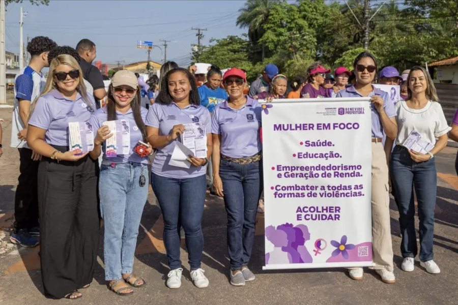 Benevides realiza caminhada na abertura da programação do Agosto Lilás 