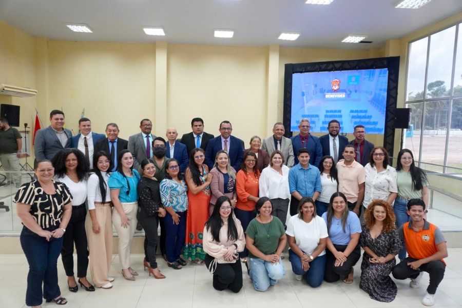 Câmara de Benevides aprova projetos do Executivo para implantar Educação em Tempo Integral e Programa Alfabetizando Benevides Criança